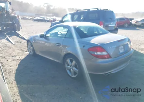 2005 Mercedes-Benz Slk 350 from USA, damaged, VIN WDBWK56FX5F030039